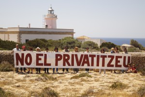 Concentració al far del Cap Blanc contra la seva privatització.