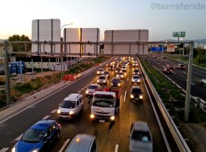 Els embossos a les nostres carreteres són un símptoma clar  del triomf del cotxe privat com a mitjà de transport.