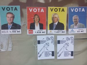 «Cartells electorals» (maig 2015) denunciant el poder dels hotelers balears. Macià Blázquez.